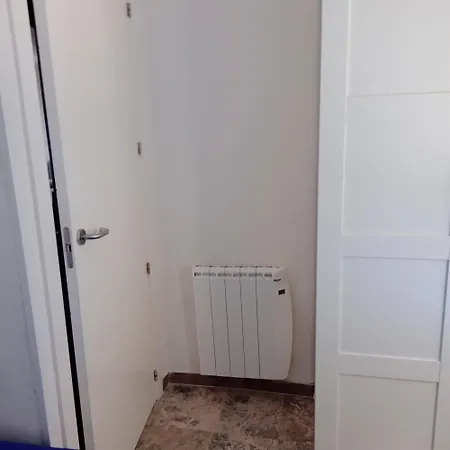Apartment & Flowers Free Parking