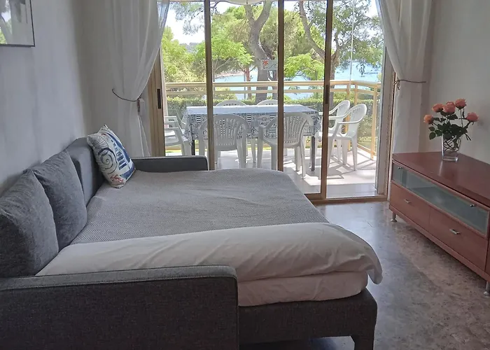 & Flowers Free Parking